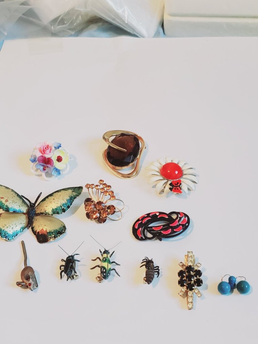 10 Brooches, items # A-2961-2970,. wt. 111grams. - Picture 12 of 12
